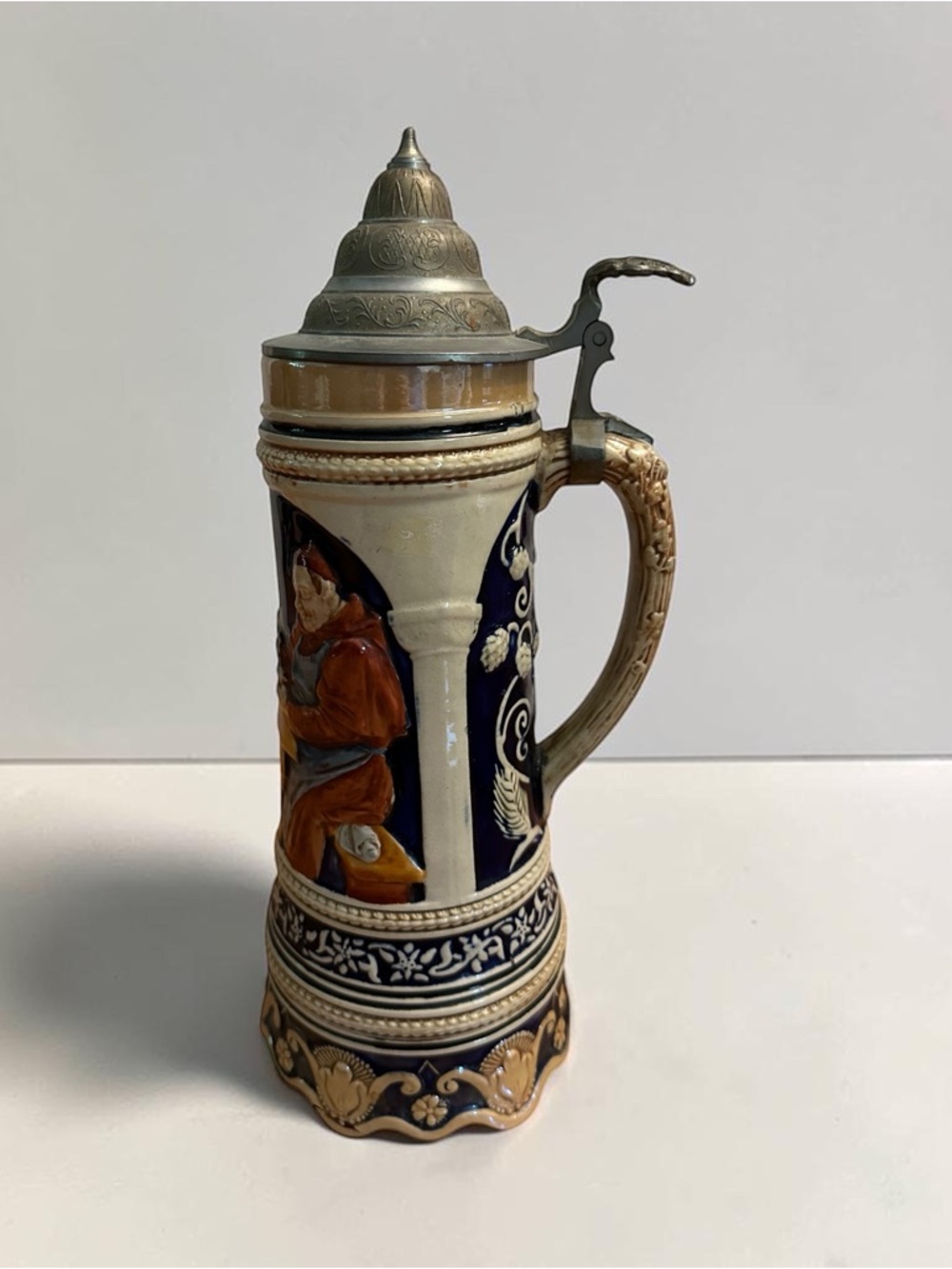 Traditional Ceramic Beer Stein in Cream, Navy and Brown